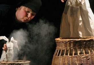 Theater PhiloThea // De chly Drache